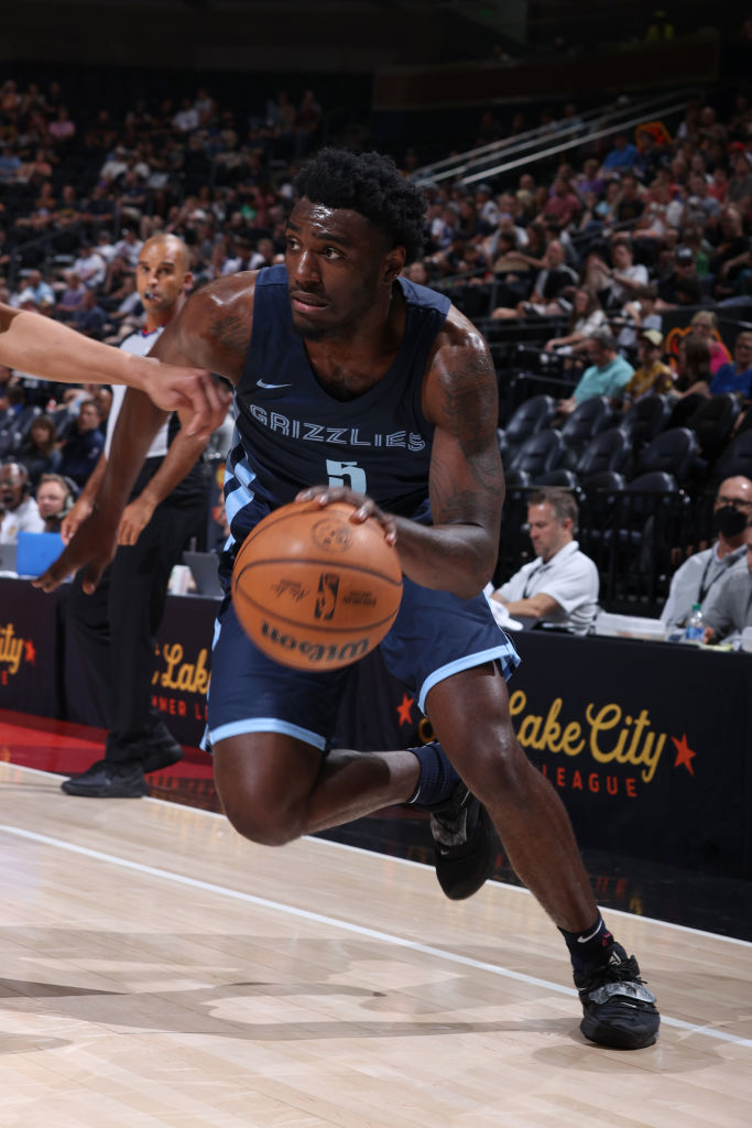 每位球员都 每位球员都