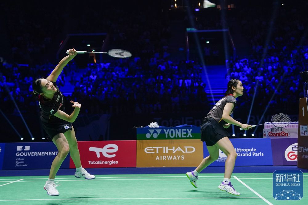 意大利队以 意大利队以