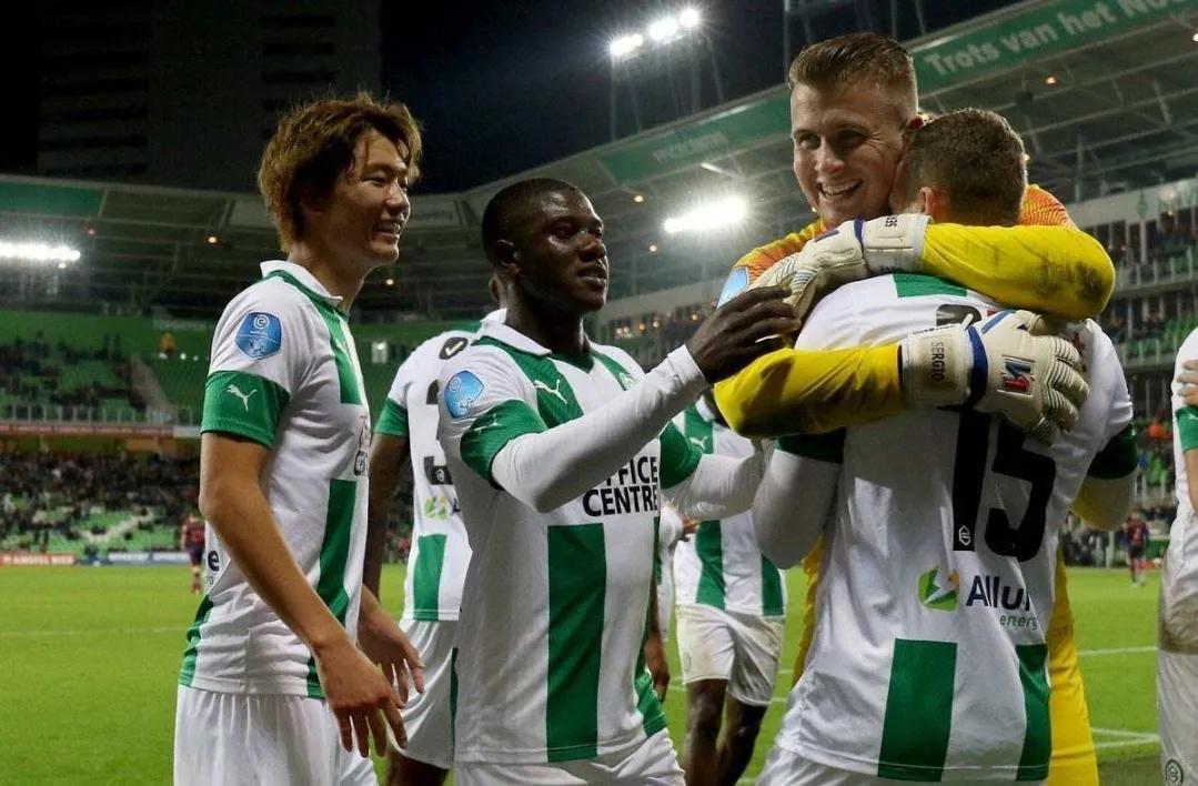 渠成地被拉 渠成地被拉